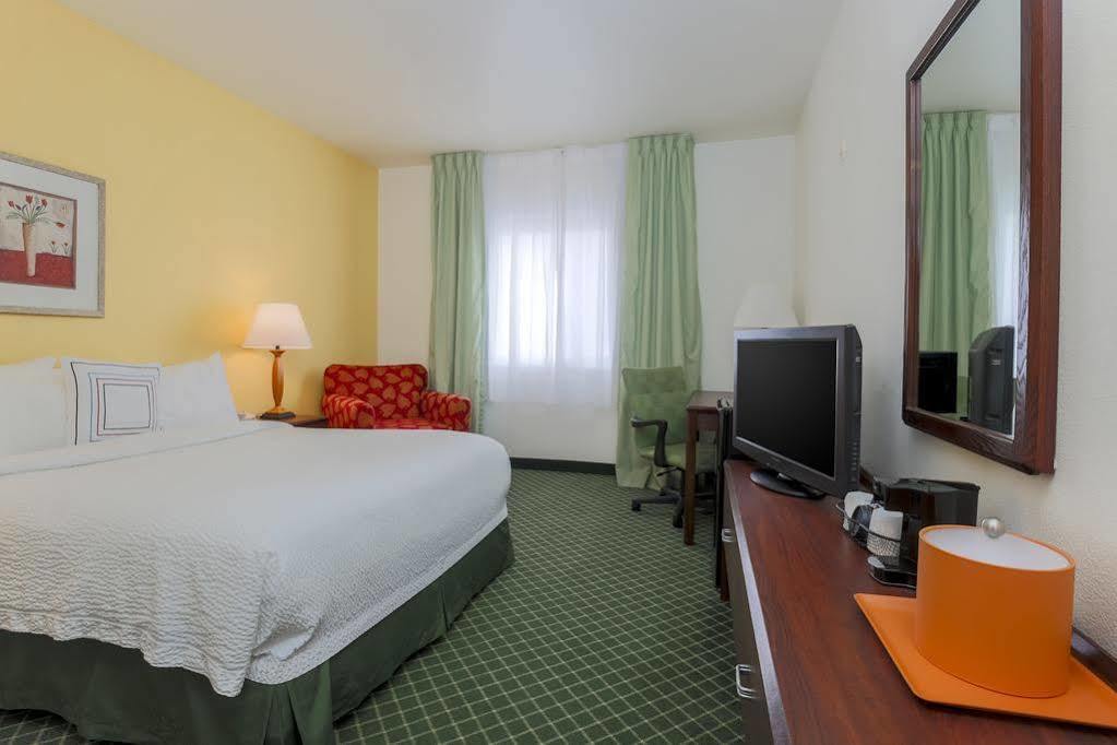 Fairfield Inn By Marriott Tracy Eksteriør bilde